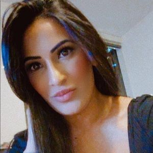 Meet your Posher, Lareb